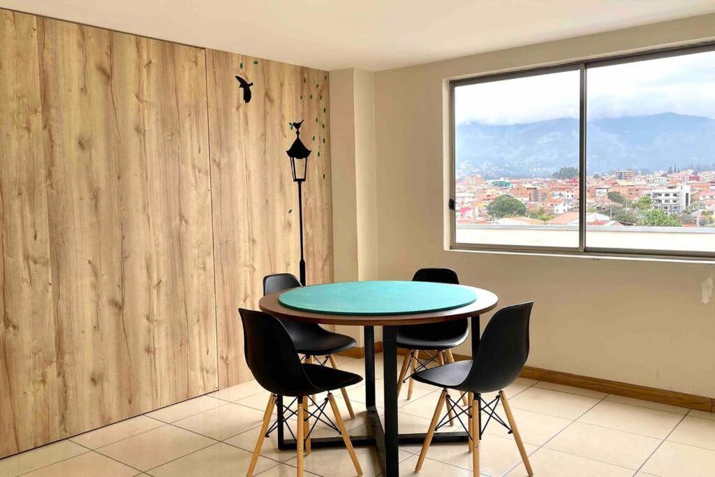 Beautiful And Cozy Apt, Great Location, Central Apartment Cuenca Exterior photo